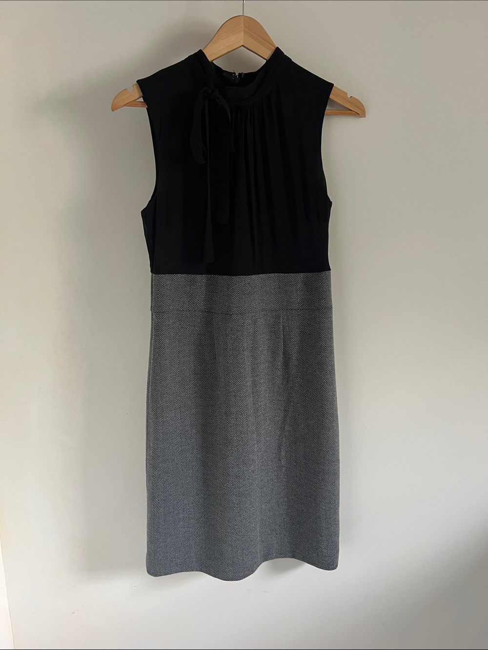 Sleeveless Black and Gray wool Sheath Dress with Tie Neck
